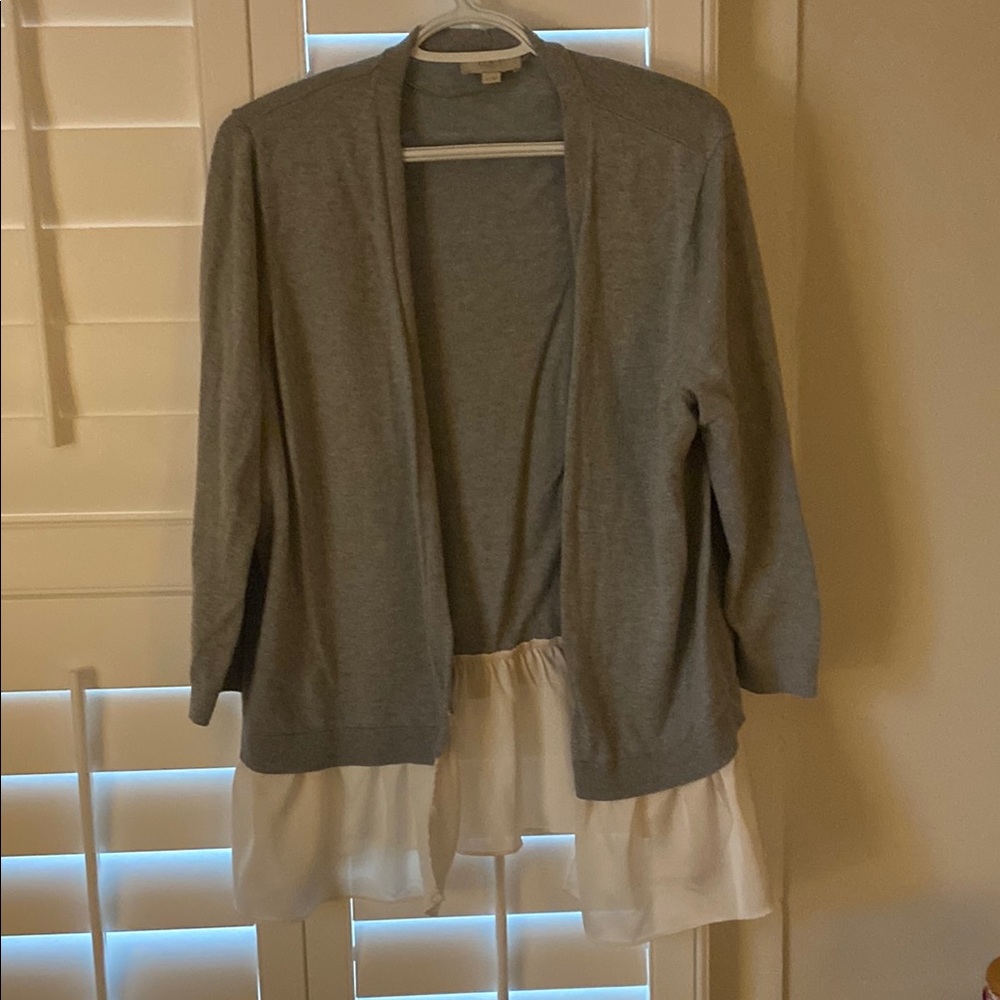 LOFT Gray and White Women's Sweater